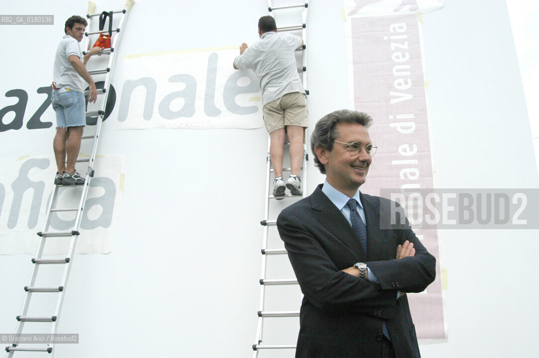 28/08/2002 - BIENNALE PRESIDENT FRANCO BERNABE AT THE 59. INTERNATIONAL FILM FESTIVAL IN VENICE LIDO - 2002 ©Graziano Arici/Rosebud2 / MOSTRA DEL CINEMA
