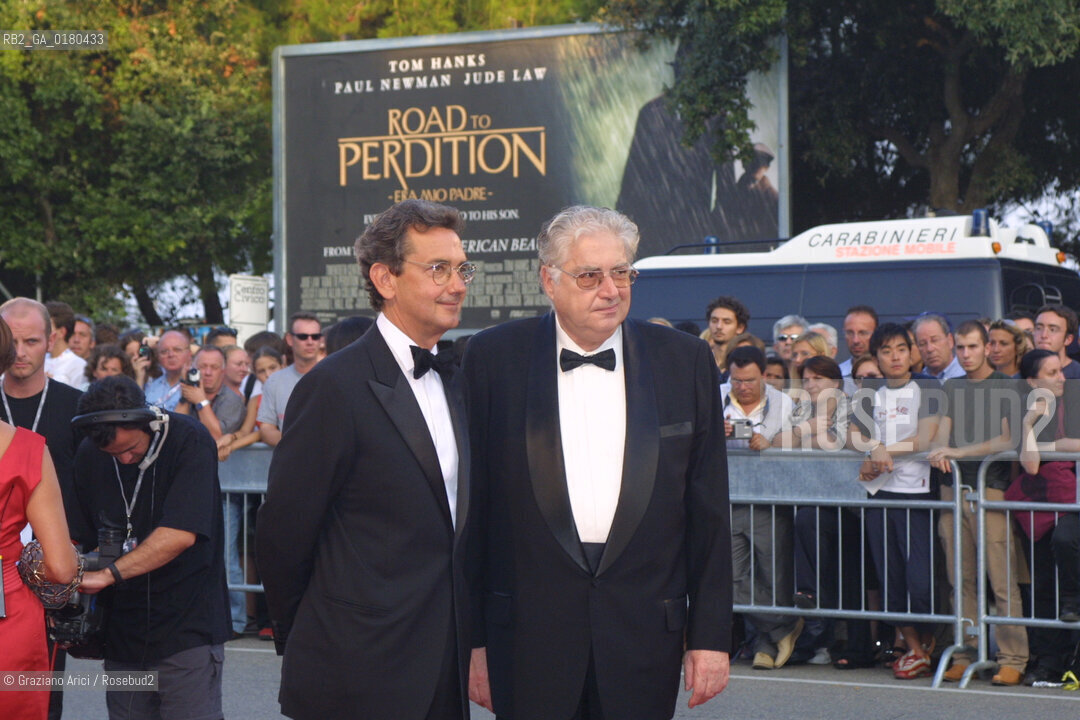 29/08/02 - 59. INTERNATIONAL FILM FESTIVAL IN VENICE LIDO :   THE PRESIDENT OF BIENNALE FRANCO BERNABE WITH THE DIRECTOR OF VENICE FILM FESTIVAL MORITZ DE HADELN  - © 2002 Graziano Arici/Rosebud2  -  MOSTRA DEL CINEMA /