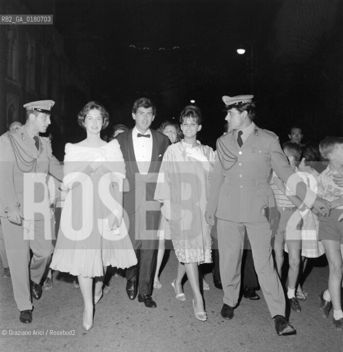 THE ACTRESS CLAUDIA CARDINALE WITH THE ACTRESS BETSY BLAIR   AT THE INTERNATIONAL FILM FESTIVAL IN VENICE - 1970 - © ARCHIVIO Graziano Arici/Rosebud2  / ATTORE / CINEMA / MOSTRA DEL CINEMA