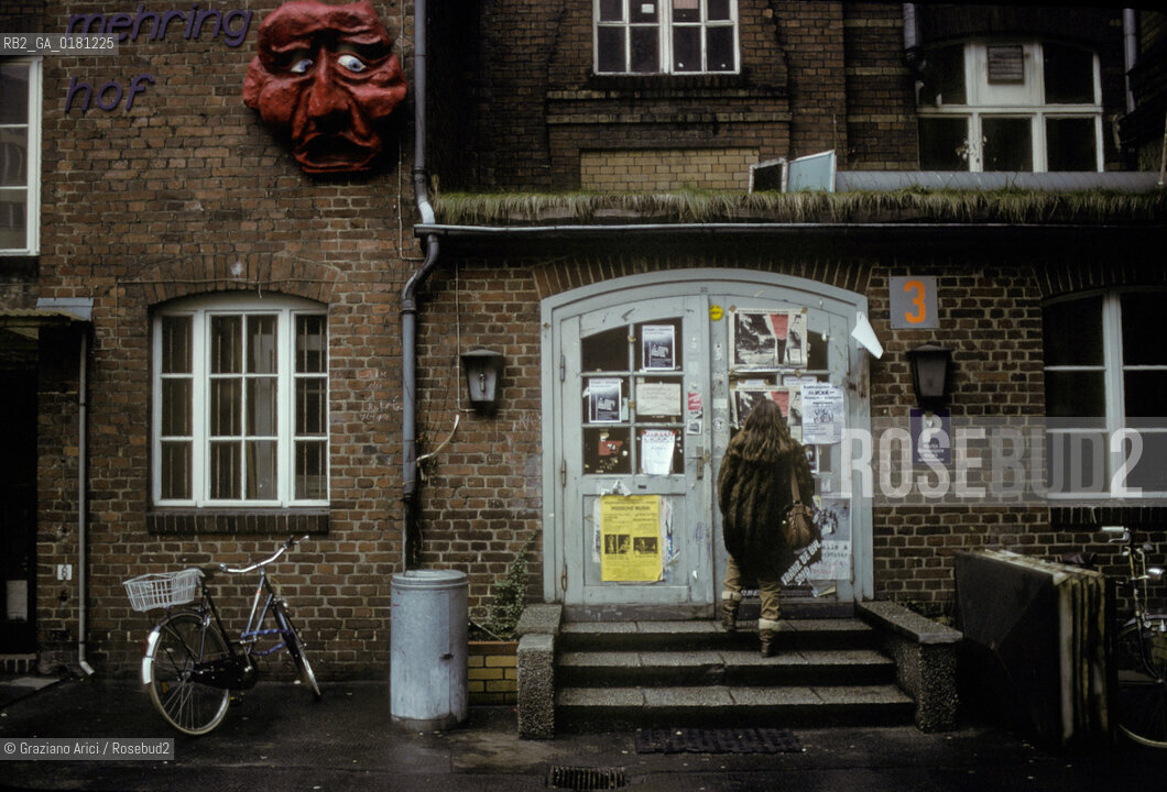 (GERMANIA) BERLINO 1984 : LA CADEWE E IL MEHRINGHOF A KREUZBERG    - ©Graziano Arici/Rosebud2 / GEO