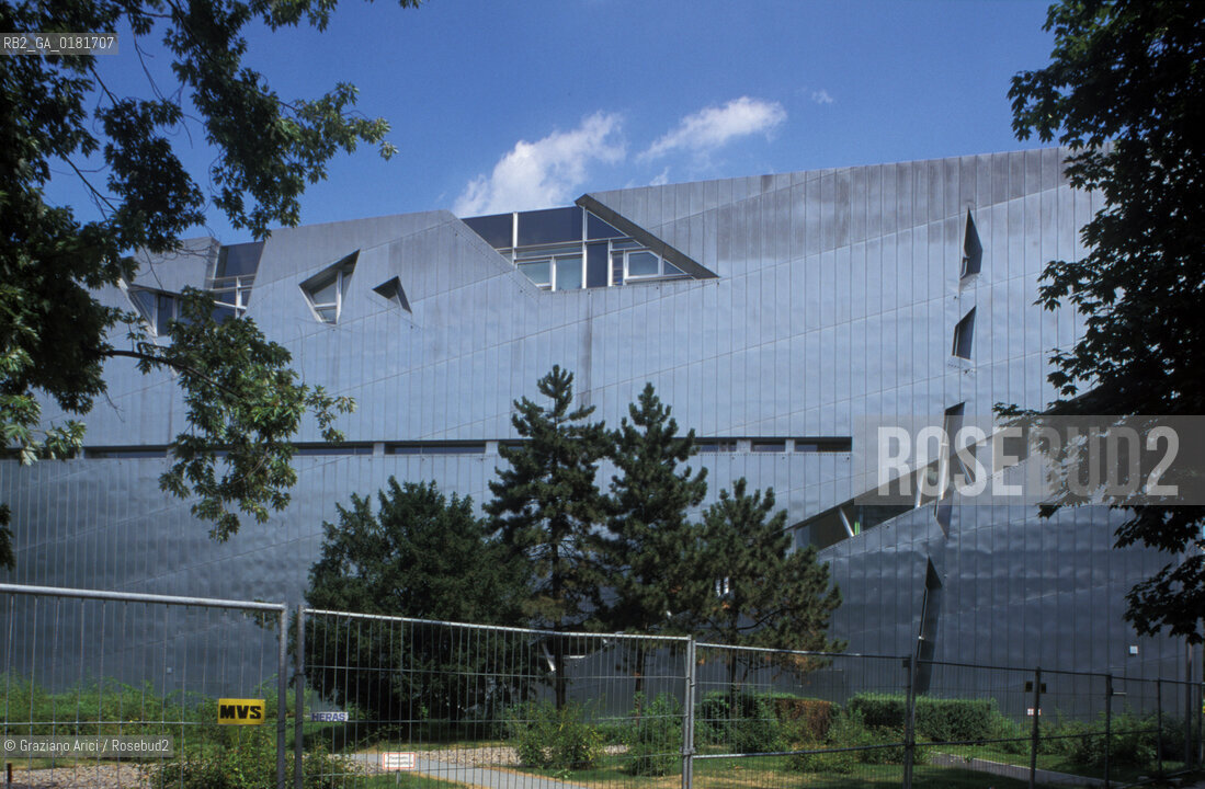 (GERMANIA) BERLINO 1999 : IL MUSEO EBRAICO DI DANIEL  LIBESKIND - ©Graziano Arici/Rosebud2 / GEO / ARCHITETTURA CONTEMPORANEA / EBREI