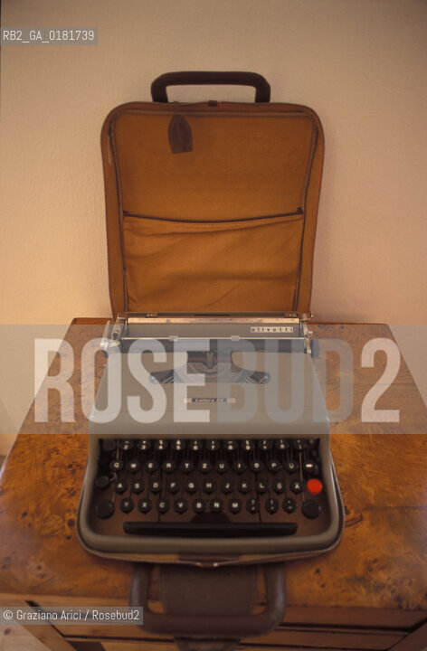 (GERMANIA) BERLINO1991 :BERTOLD BRECHT HAUS - LA MACCHINA DA SCRIVERE DI BERTOLD BRECHT - ©Graziano Arici/Rosebud2 / GEO / LETTERATURA