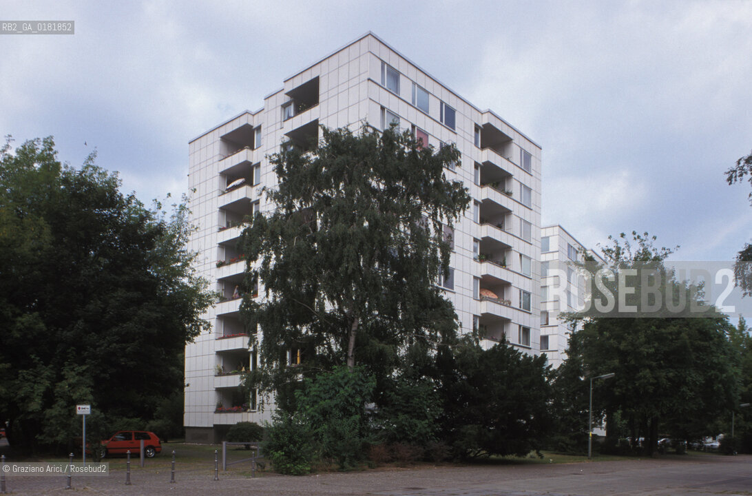 (GERMANIA) BERLINO 1999 : QUARTIERE HANSAVIERTEL  - ©Graziano Arici/Rosebud2 / GEO / ARCHTETTURA CONTEMPORANEA /