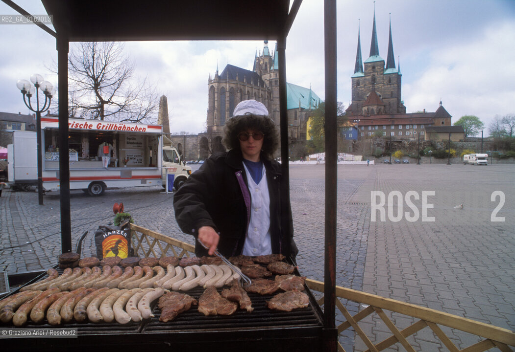 GERMANIA (TURINGIA) ERFURT : PIAZZA DEL DUOMO  - © 1994 Graziano Arici/Rosebud2 / GEO