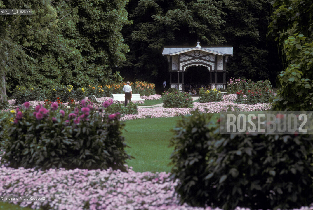 GERMANIA ( BADEN-WURTTEMBERG ) BADEN-BADEN : IL  PARCO DEL LICHTENTALER ALLEE   - © 1996 Graziano Arici/Rosebud2 / GEO /  TERME