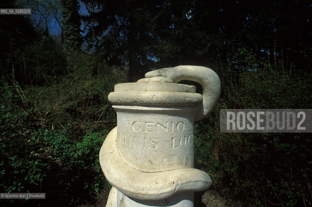 GERMANIA (TURINGIA) WEIMAR  :PARK AN DER LIM E CASA DI CAMPAGNA DI GOETHE - LALTARE DEL GENIO HUIUS LOCI  - © 1994 Graziano Arici/Rosebud2 / GEO / LETTERATURA