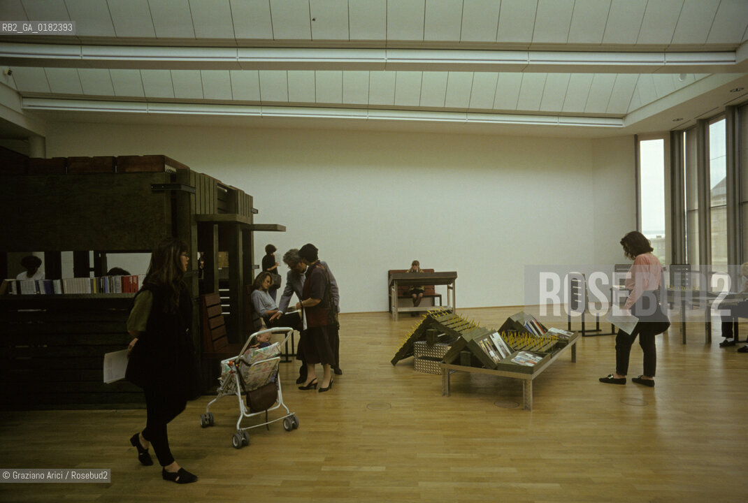 GERMANIA ( ASSIA ) FRANCOFORTE SUL MENO ( FRANKFURT ) : MUSEO DARTE MODERNA DI HANS HOLLEIN   - © 1996 Graziano Arici/Rosebud2 / GEO /  ARCHITETTURA CONTEMPORANEA