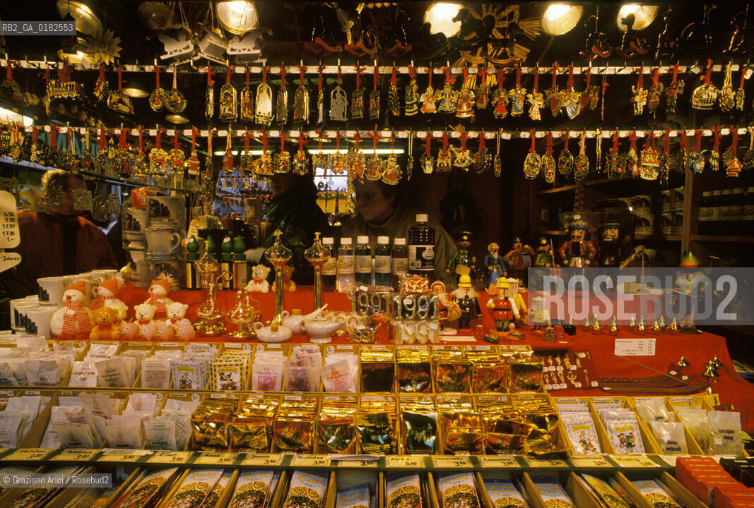 GERMANIA ( BAVIERA ) MONACO :  MERCATO DI NATALE IN MARIENPLATZ   - © 1996 Graziano Arici/Rosebud2 / GEO