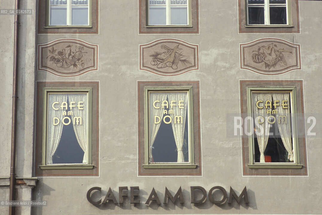 GERMANIA ( BAVIERA ) MONACO :  CAFFE   - © 1996 Graziano Arici/Rosebud2 / GEO