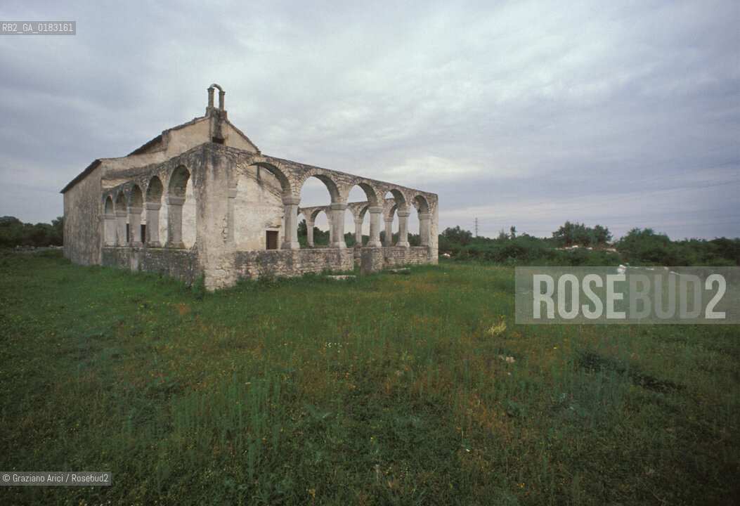 ( CROAZIA  ) ISTRIA - PORTOJ   : CHIESETTA DI S.FOSCA - © 2001 Graziano Arici/Rosebud2 / GEO / LINGUA / MINORANZA