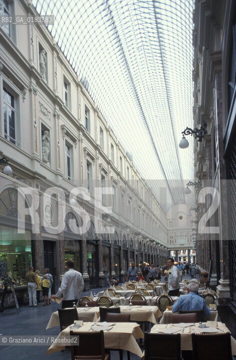 ( BELGIO ) BRUXELLES ( BRUSSEL ) : GALERIES ST-HUBERT  - © 2001 Graziano Arici/Rosebud2 / GEO