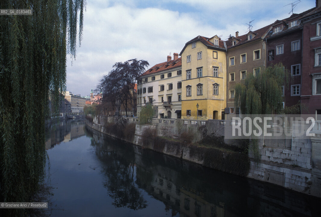 ( SLOVENIA  ) LUBIANA - IL FIUME LJUBLIJANICA   - © 2001 Graziano Arici/Rosebud2 / GEO