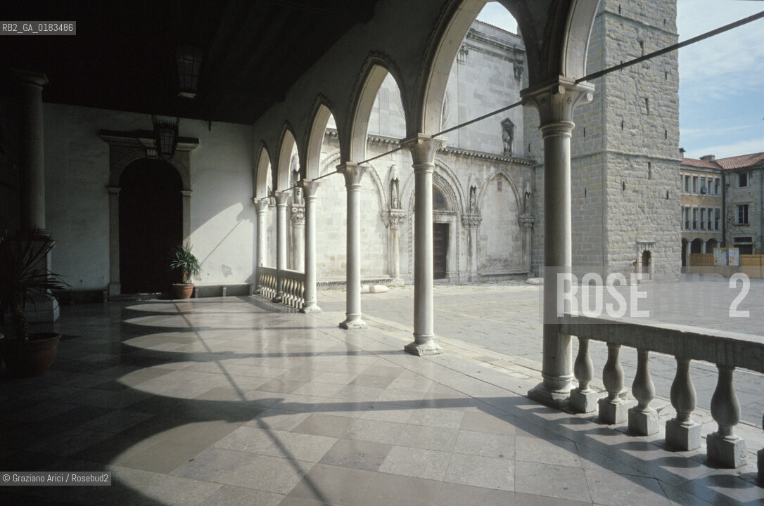 ( SLOVENIA  ) ISTRIA - CAPODISTRIA ( KOPER ) : LA LOGGIA DELLA PIAZZA   - © 2001 Graziano Arici/Rosebud2 / GEO / LINGUA / MINORANZA