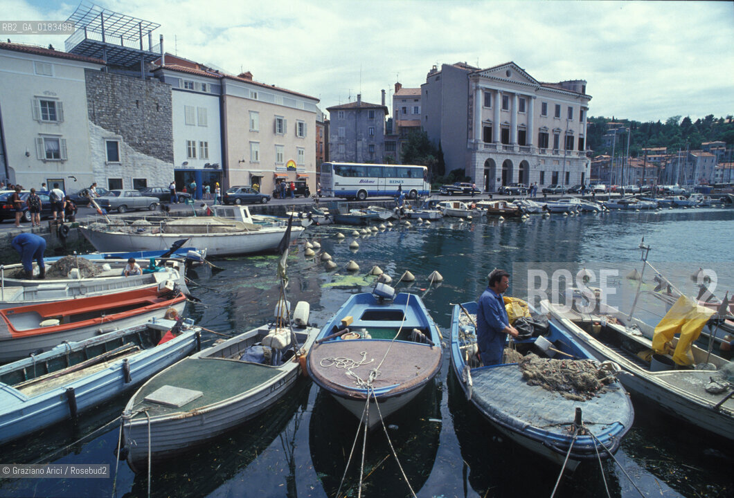 ( SLOVENIA  ) ISTRIA - PIRANO ( PIRAN ) : PORTO    - © 2001 Graziano Arici/Rosebud2 / GEO / LINGUA / MINORANZA