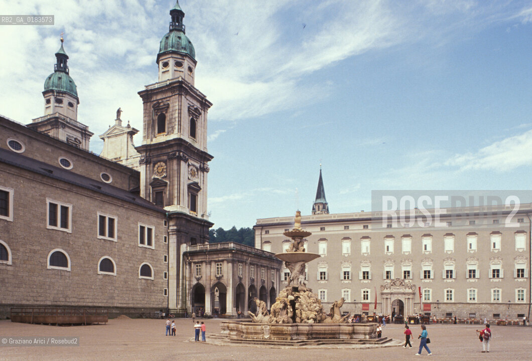 ( AUSTRIA ) SALISBURGO ( SALZBURG ) : RESIDENZPLATZ   - © 2001 Graziano Arici/Rosebud2 / GEO