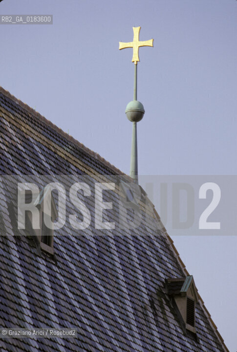 ( AUSTRIA ) VIENNA ( WIEN ) : TETTO DEL  DUOMO DI S.STEFANO  - © 2001 Graziano Arici/Rosebud2 / GEO