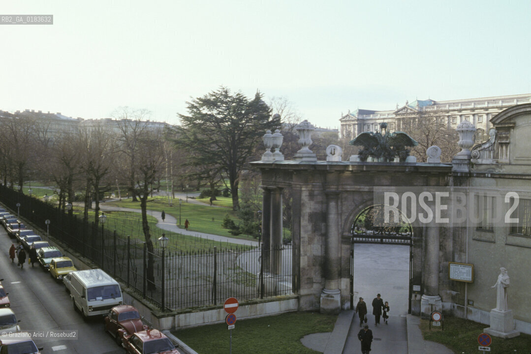 ( AUSTRIA ) VIENNA ( WIEN ) :  GIARDINI DEL PALAZZO DELLHOFBURG   - © 2001 Graziano Arici/Rosebud2 / GEO
