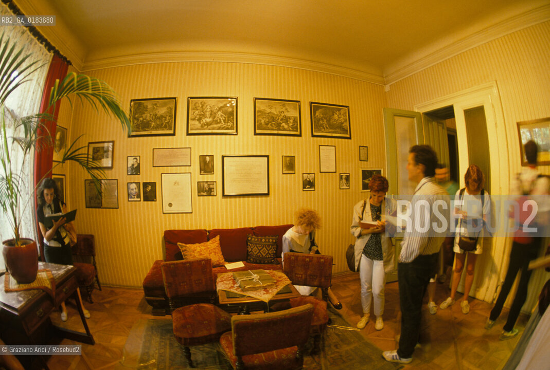 ( AUSTRIA ) VIENNA ( WIEN ) : LA CASA E LO STUDIO DI SIGMUND FREUD   - © 2001 Graziano Arici/Rosebud2 / GEO / PSICANALISI / DIVANO