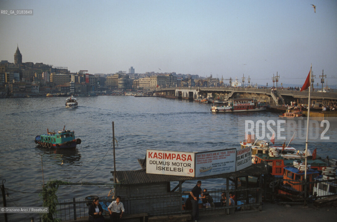 ( TURCHIA ) ISTANBUL :  IL PONTE DI GALATA  - © 1986 Graziano Arici/Rosebud2 / GEO