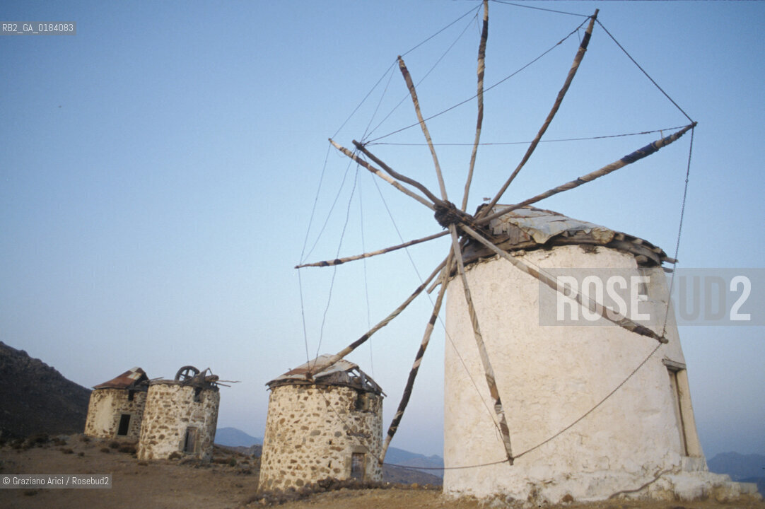 ( TURCHIA ) BODRUM : MULINI A VENTO  -  © 1986 Graziano Arici/Rosebud2 / GEO