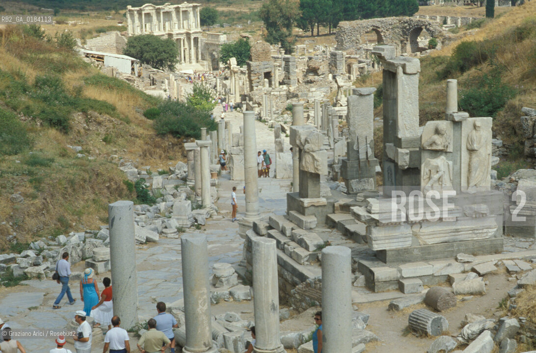 ( TURCHIA ) EFESO  : RESTI ARCHEOLOGICI - STRADA DI MARMO -  © 1986 Graziano Arici/Rosebud2 / GEO