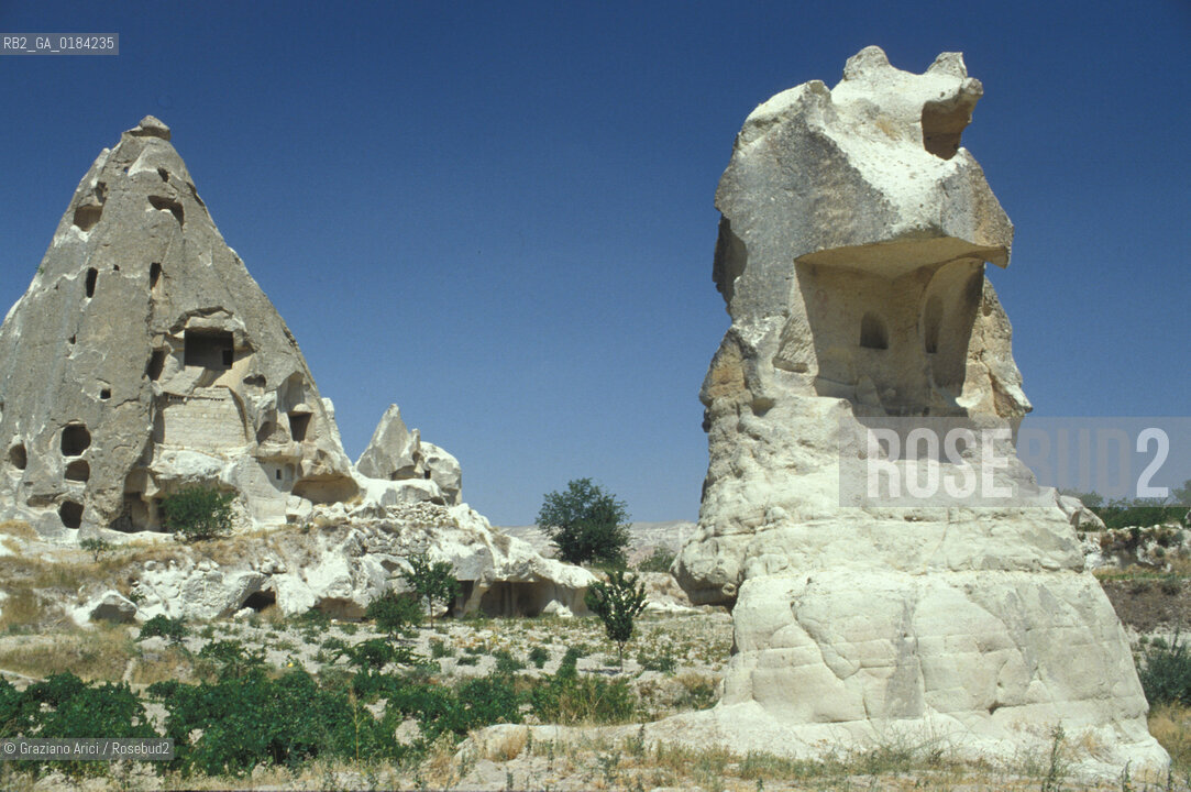 ( TURCHIA ) CAPPADOCIA : VALLE DI GOREME - CITTA RUPESTRE  -  © 1986 Graziano Arici/Rosebud2 / GEO