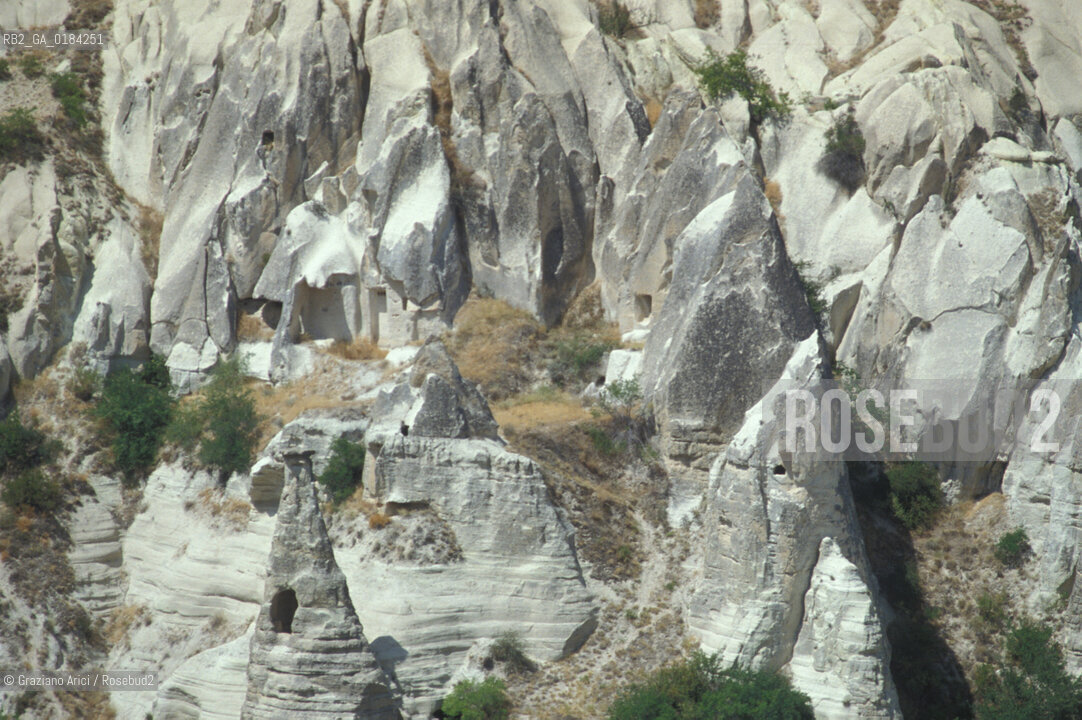 ( TURCHIA ) CAPPADOCIA : VALLE DI GOREME - CITTA RUPESTRE  -  © 1986 Graziano Arici/Rosebud2 / GEO