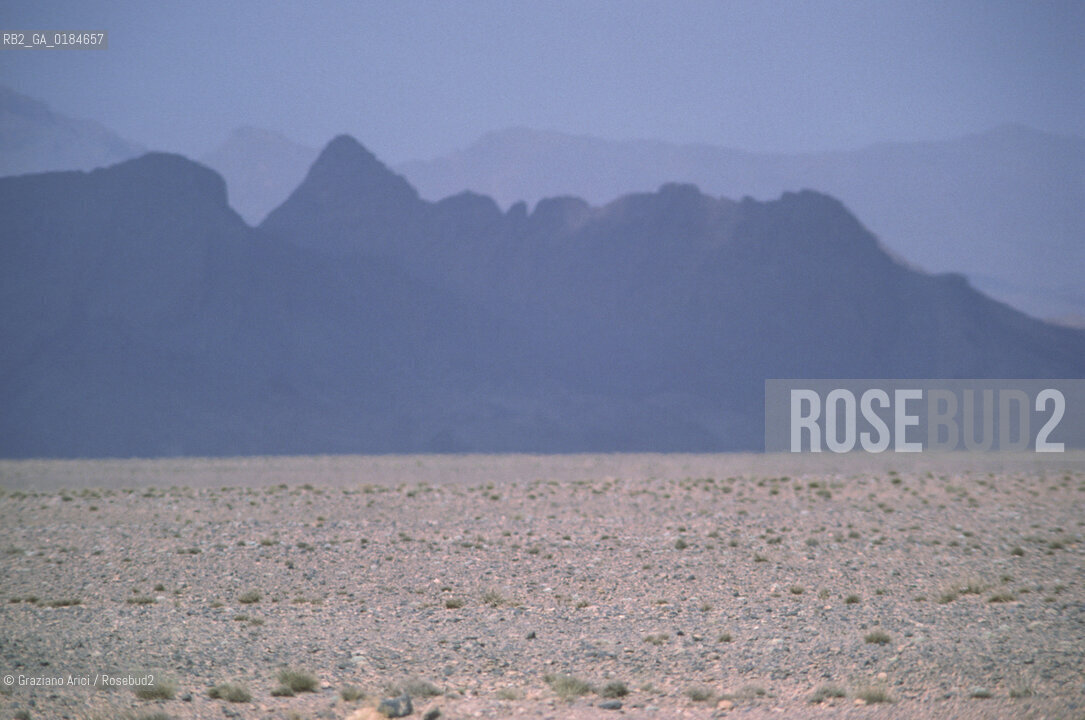 ( MAROCCO ) MAROCCO DEL SUD :IL MASSICCIO DELLATLANTE NEI DITORNI DI  ER-RACHIDIA   - © 1996 Graziano Arici/Rosebud2 / GEO /