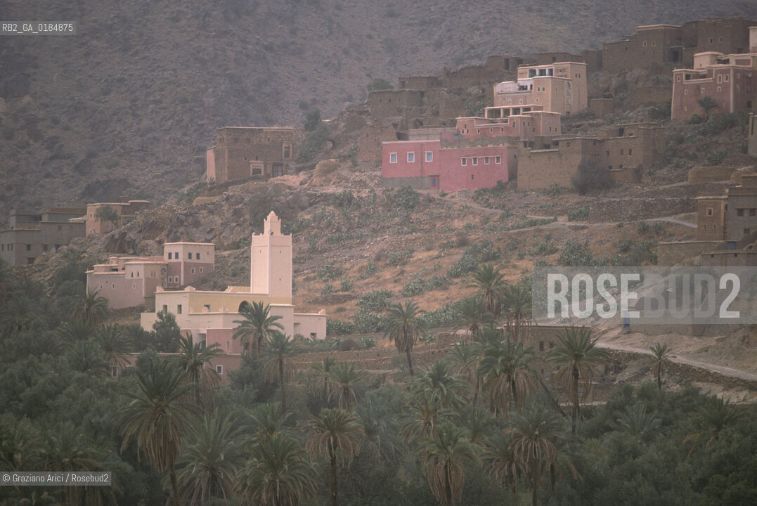 ( MAROCCO ) ATLANTE: VALLE DI TAFRAUTE  - © 1996 Graziano Arici/Rosebud2 / GEO