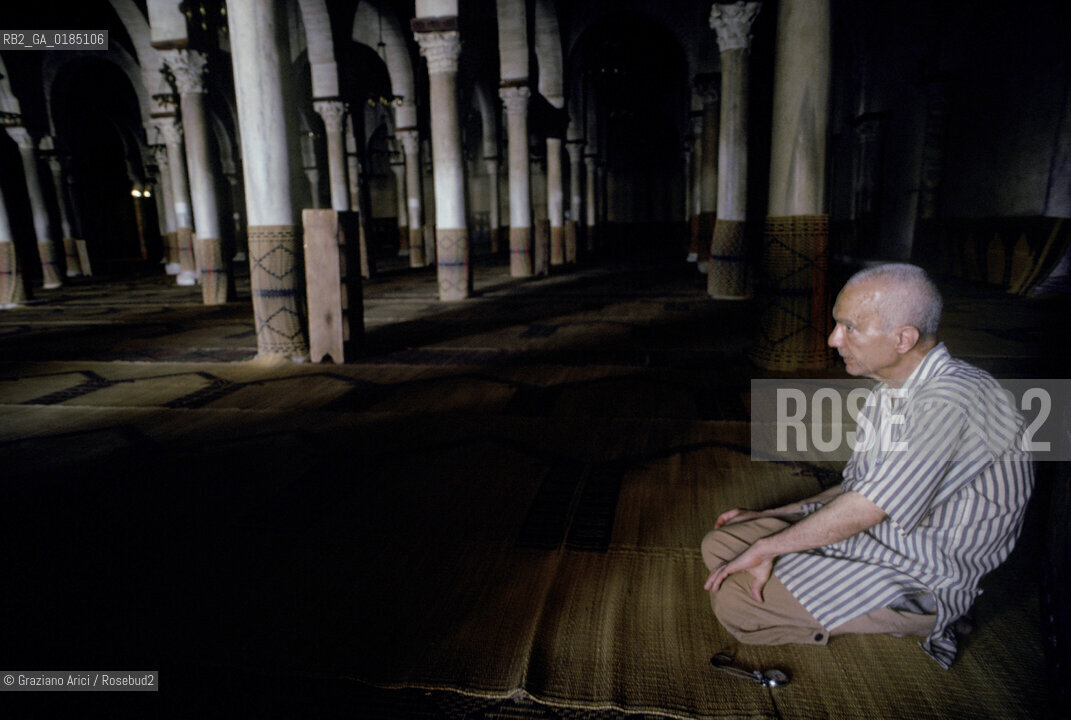 ( TUNISIA ) KAIROUAN : LA GRANDE MOSCHEA ( DJAMA SIDI OQBA ) - © 1996 Graziano Arici/Rosebud2 / GEO