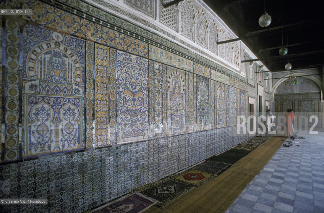 ( TUNISIA ) KAIROUAN : ZAOUIA DE SIDI SAHAB ( MOSCHEA DEL BARBIERE )  - © 1996 Graziano Arici/Rosebud2 / GEO