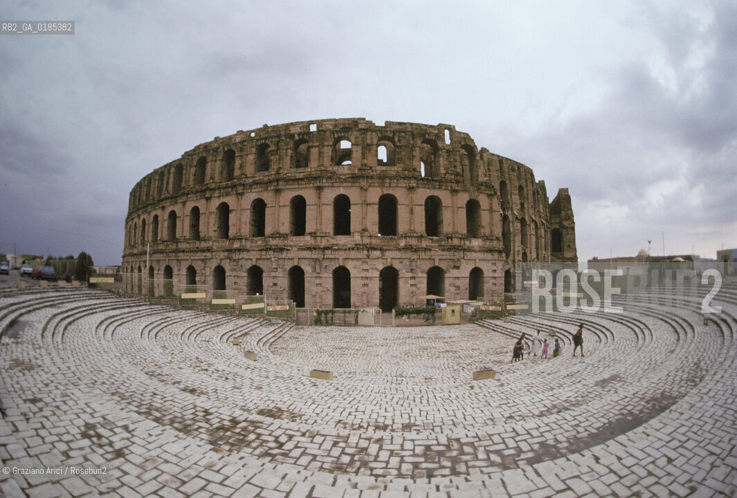 ( TUNISIA ) EL DJEM  :ANFITEATRO ROMANO  - © 1996 Graziano Arici/Rosebud2 / GEO
