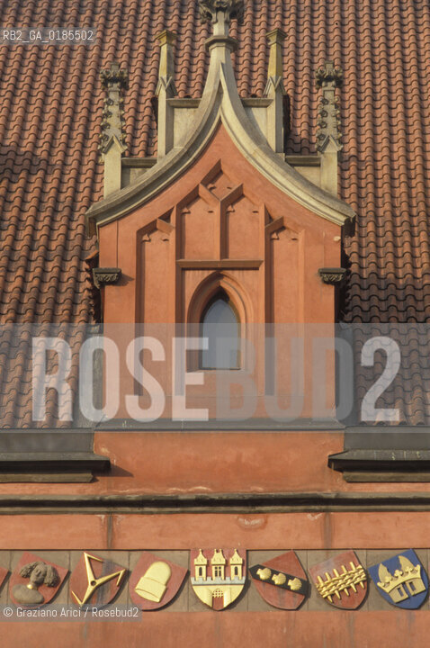 ( REPUBBLICA CECA ) PRAGA : QUARTIERE DI STARE MESTO -  STAROMESTSKE NEMESTI ( PIAZZA DELLA CITTA VECCHIA ) PALAZZO  - © 1986 Graziano Arici/Rosebud2 / GEO