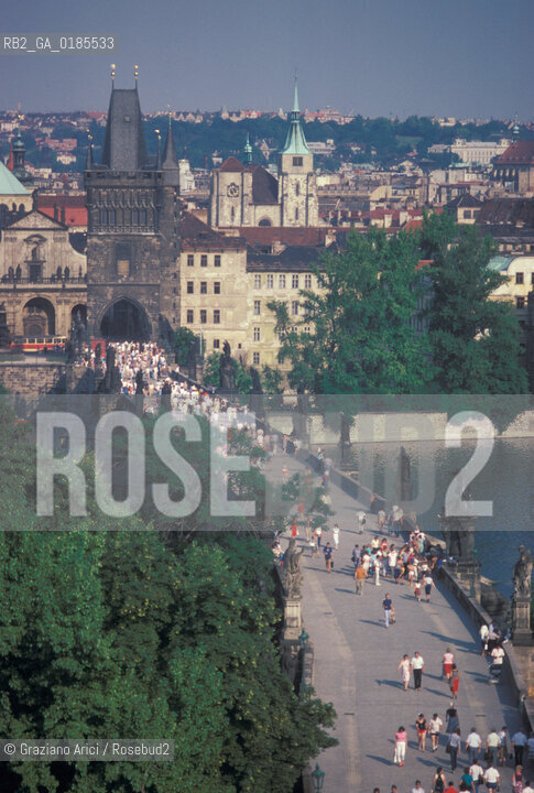 ( REPUBBLICA CECA ) PRAGA :  IL PONTE CARLO ( KARLUV MOST ) - © 1986 Graziano Arici/Rosebud2 / GEO