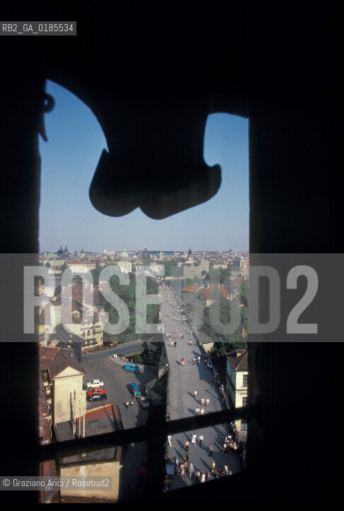 ( REPUBBLICA CECA ) PRAGA :  IL PONTE CARLO ( KARLUV MOST ) - © 1986 Graziano Arici/Rosebud2 / GEO