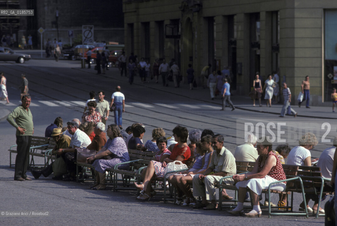 ( REPUBBLICA CECA ) -  MORAVIA  -  BRNO  : UNA STRADA - © 1986 Graziano Arici/Rosebud2 / GEO