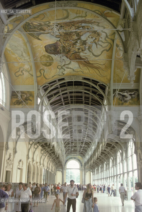 ( REPUBBLICA CECA ) -  BOEMIA  -  MARIANSKE LAZNE  ( MARIENBAD ) -  PADIGLIONE GORKIJ   - © 1986 Graziano Arici/Rosebud2 / GEO / TERME / ACQUA / ARCHITETTURA IN FERRO