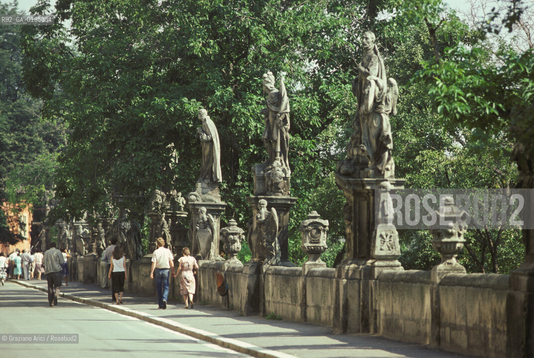 ( REPUBBLICA CECA ) -  BOEMIA  -  KUTNA HORA : VIALE  - © 1986 Graziano Arici/Rosebud2 / GEO