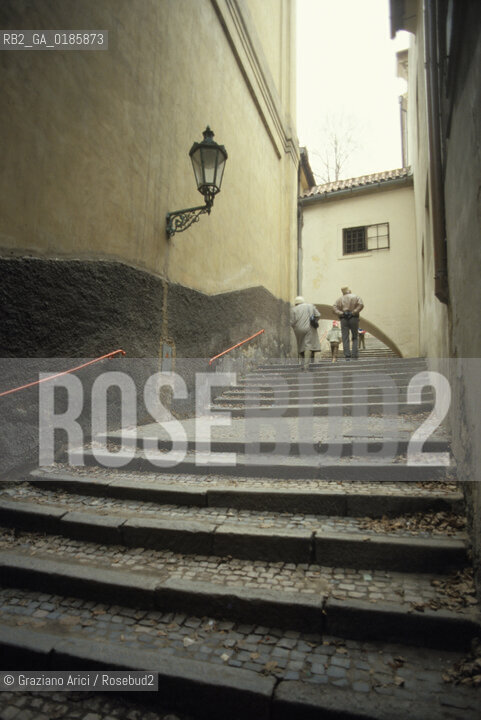 ( REPUBBLICA CECA ) PRAGA : IL QUARTIERE DI MALA STRANA - © 1986 Graziano Arici/Rosebud2 / GEO