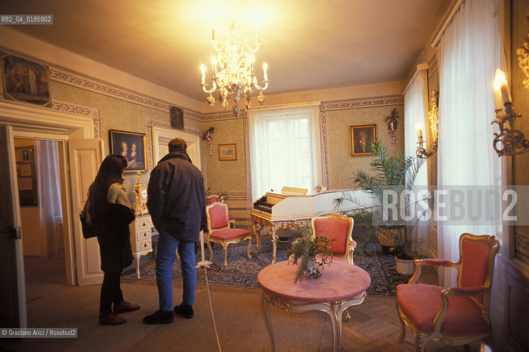 ( REPUBBLICA CECA ) PRAGA : QUARTIERE DI PETRIN - VILLA BETRAMKA DOVE MOZART COMPOSE IL DON GIOVANNI  - © 1986 Graziano Arici/Rosebud2 / GEO