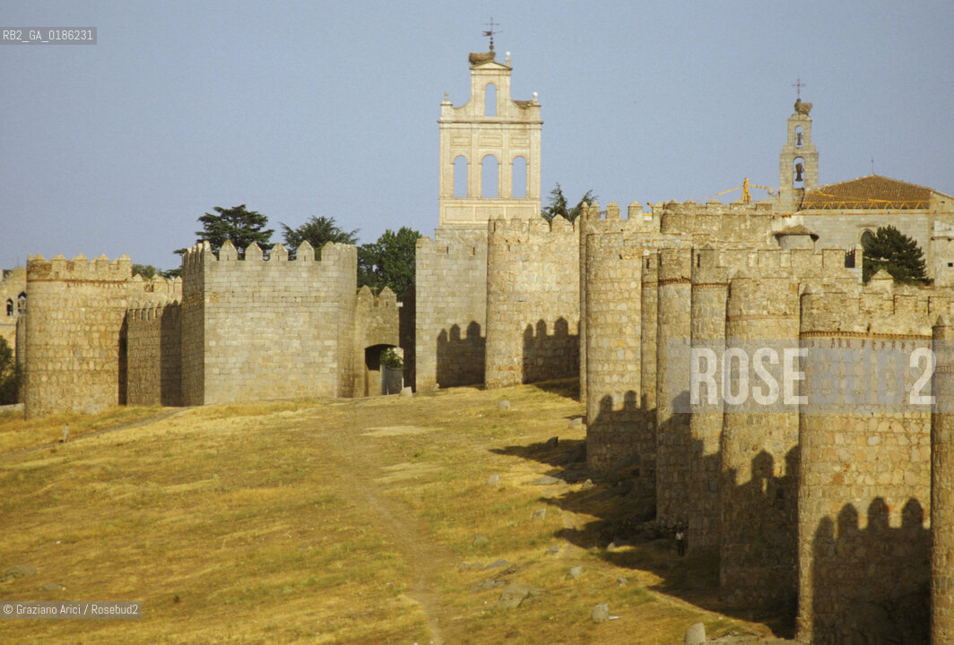 ( SPAGNA  ) CASTIGLIA AVILA : LE MURA © 1980 Graziano Arici/Rosebud2 / GEO