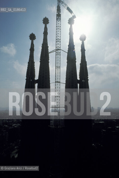 ( SPAGNA  ) CATALOGNA BARCELLONA : LA CATTEDRALE DE LA SAGRADA FAMILIA DI ANTONIO GAUDI   © 1990 Graziano Arici/Rosebud2 / GEO ARCHITETTURA MODERNA