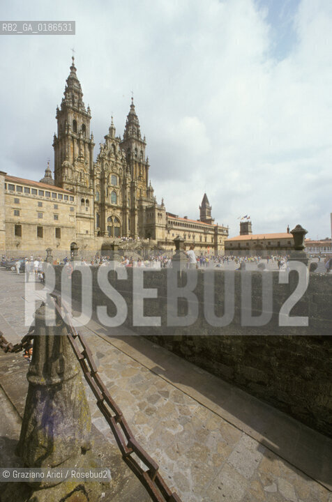( SPAGNA  ) GALIZIA SANTIAGO DE COMPOSTELA : LA CATTEDRALE E PLAZA DE ESPAGNA   © 2000 Graziano Arici/Rosebud2 / GEO ARCHITETTURA ROMANICA PELLEGRINAGGIO