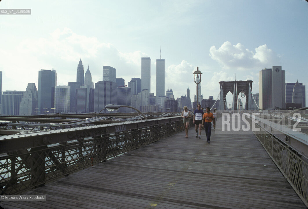 ( STATI UNITI DAMERICA - USA  ) NEW YORK CITY : IL PONTE DI BROOKLYN  - © 1986 Graziano Arici/Rosebud2 / GEO /