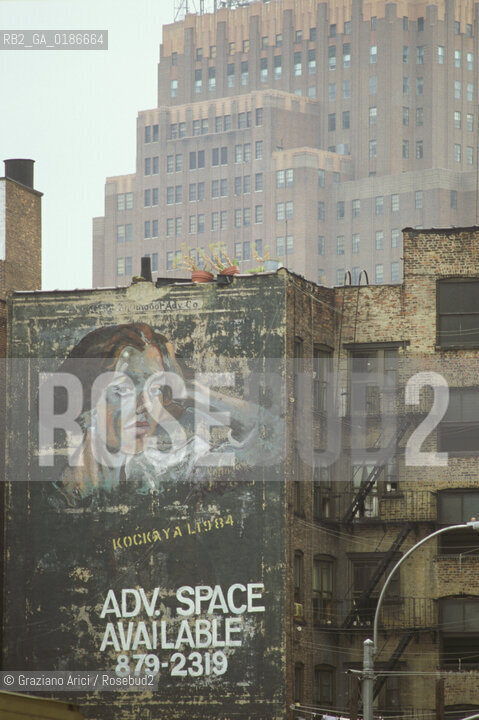 ( STATI UNITI DAMERICA - USA  ) NEW YORK CITY :  GRAFFITI A SOHO  - © 1986 Graziano Arici/Rosebud2 / GEO / INSEGNA