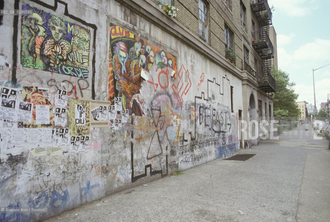 ( STATI UNITI DAMERICA - USA  ) NEW YORK CITY :  GRAFFITI A SOHO  - © 1986 Graziano Arici/Rosebud2 / GEO