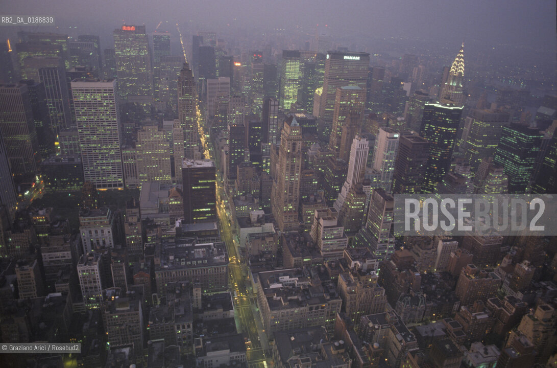 ( STATI UNITI DAMERICA - USA  ) NEW YORK CITY : LA CITTA VISTA DA UN GRATTACIELO   - © 1986 Graziano Arici/Rosebud2 / GEO