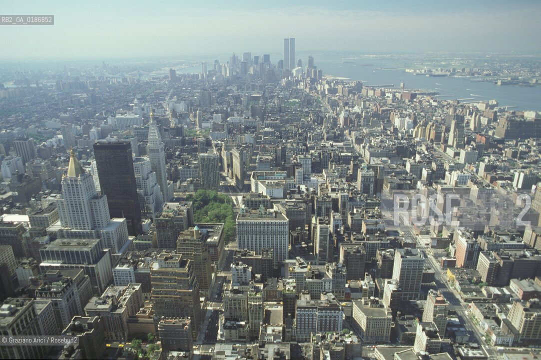 ( STATI UNITI DAMERICA - USA  ) NEW YORK CITY : LA CITTA VISTA DA UN GRATTACIELO   - © 1986 Graziano Arici/Rosebud2 / GEO