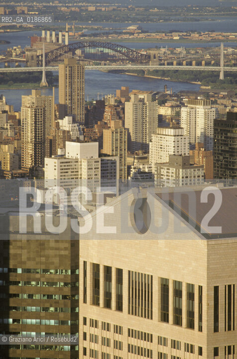 ( STATI UNITI DAMERICA - USA  ) NEW YORK CITY : LA CITTA VISTA DA UN GRATTACIELO   - © 1986 Graziano Arici/Rosebud2 / GEO