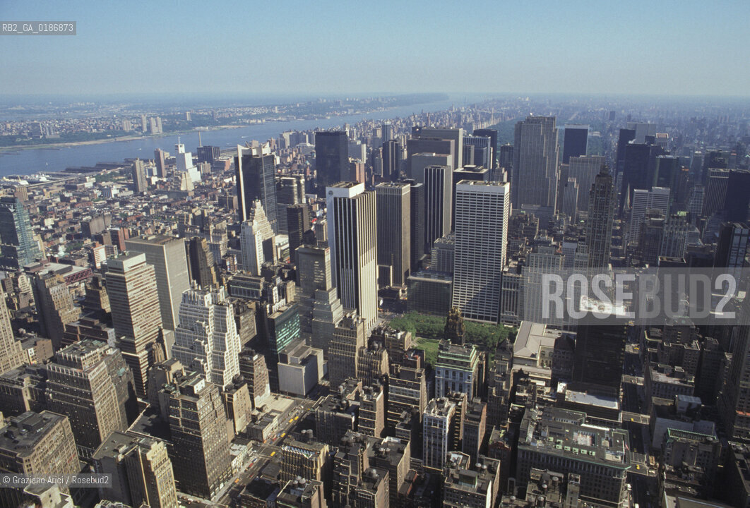 ( STATI UNITI DAMERICA - USA  ) NEW YORK CITY : LA CITTA VISTA DA UN GRATTACIELO   - © 1986 Graziano Arici/Rosebud2 / GEO